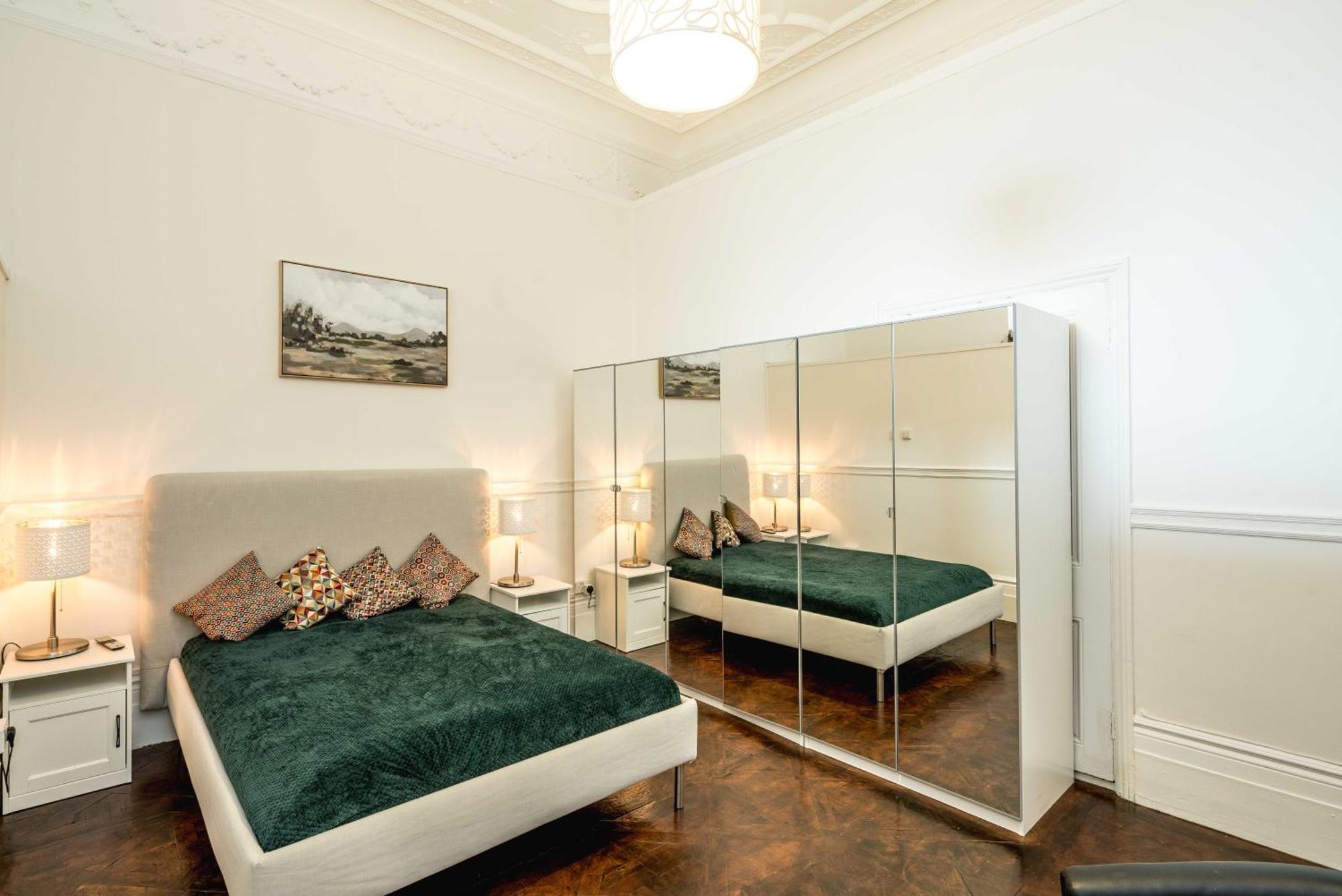 Southken Palace Suites London Exterior photo